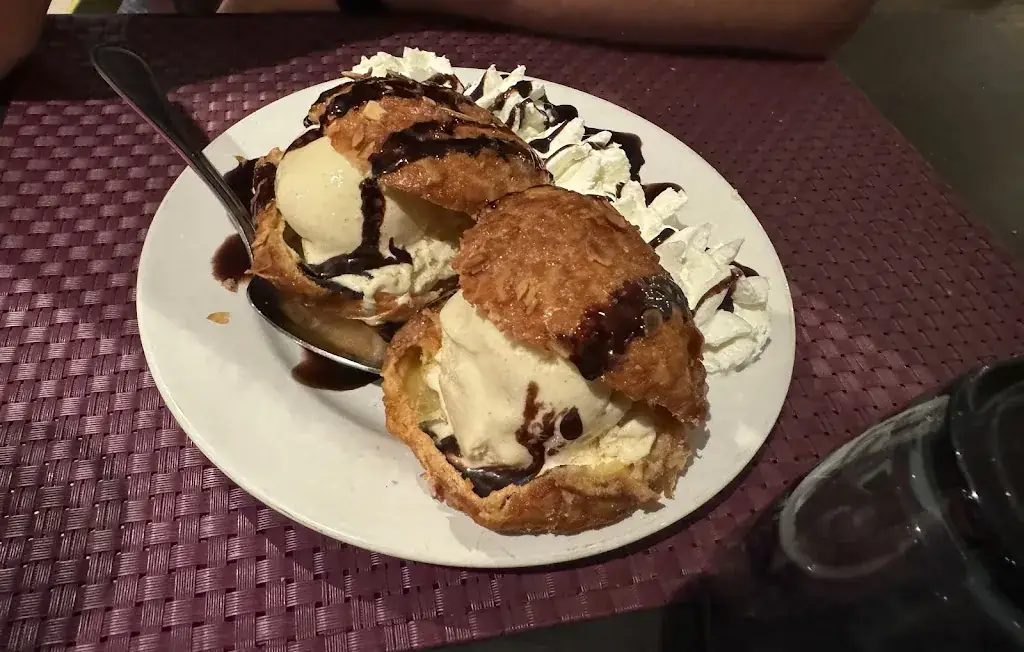 bee_Courtepaille_Chasse-sur-Rhône_review