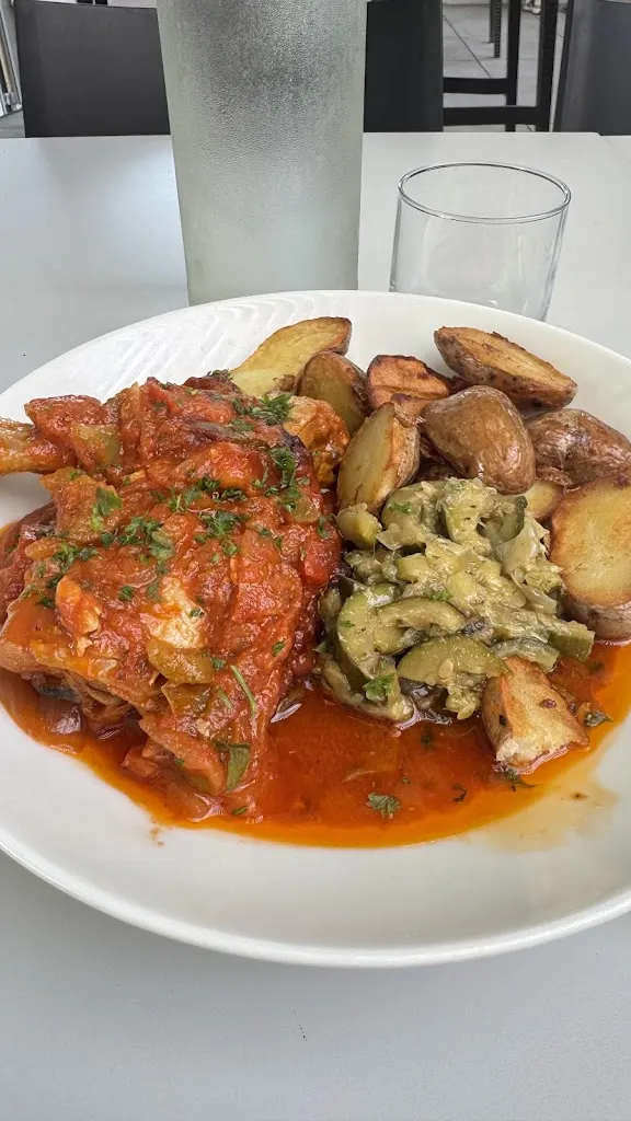 Haj IR_Le 774 restaurant_Loire-sur-Rhône_review