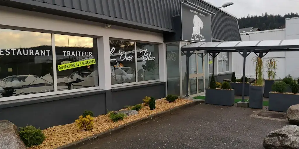 L'Ours Blanc restaurant in Saint-Nabord