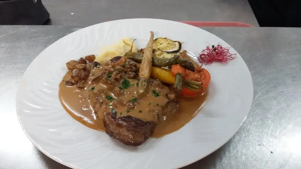 L'Ours Blanc_Saint-Nabord_slider_image_2