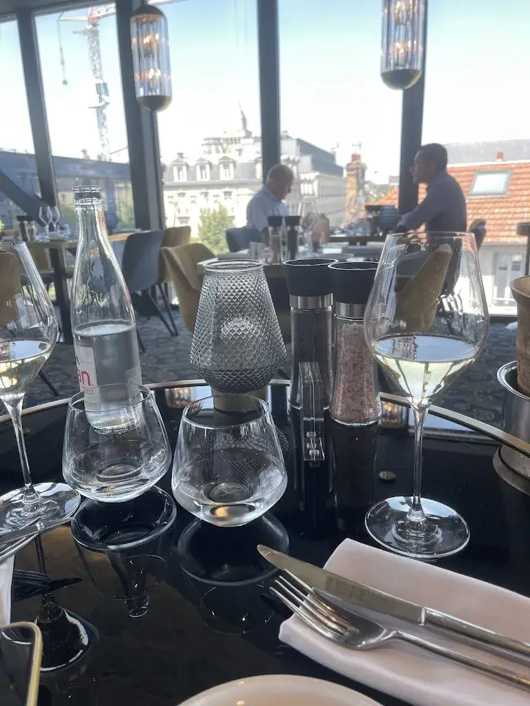 นิพัฒน์สิน ยิ้มแย้ม_Restaurant Gabrielle Toit Terrasse_Reims_review