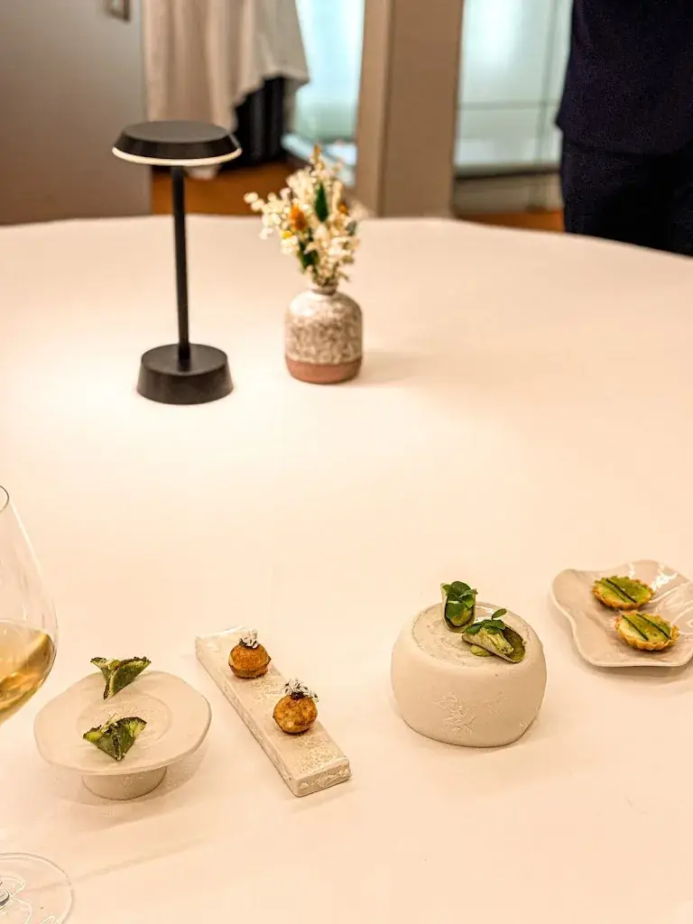 Varanit Athijaratroj_Le Millénaire_Reims_review