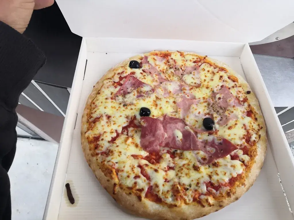 Miss Pizza Express_Renwez_slider_image_3