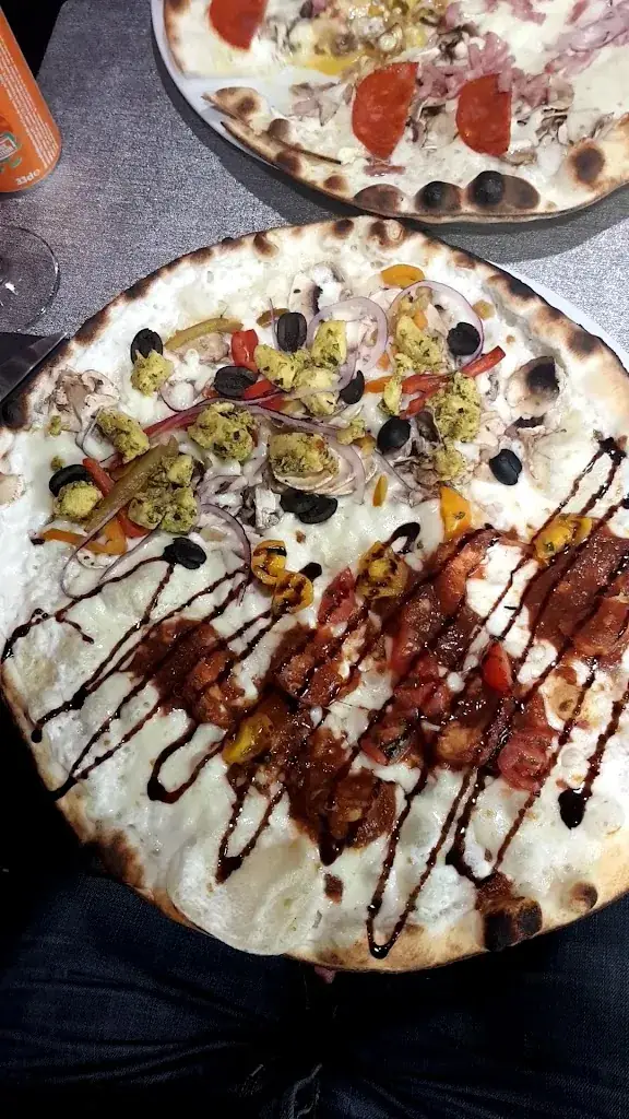 Pizzeria F1 - Pizzas au feu de bois et restauration rapide_Noisseville_slider_image_2