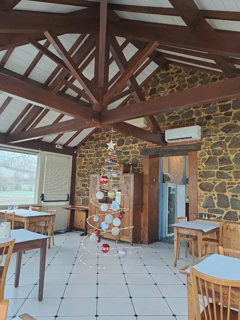 Restaurant Chez Subtil_Saint-Victor-sur-Rhins_slider_image_3