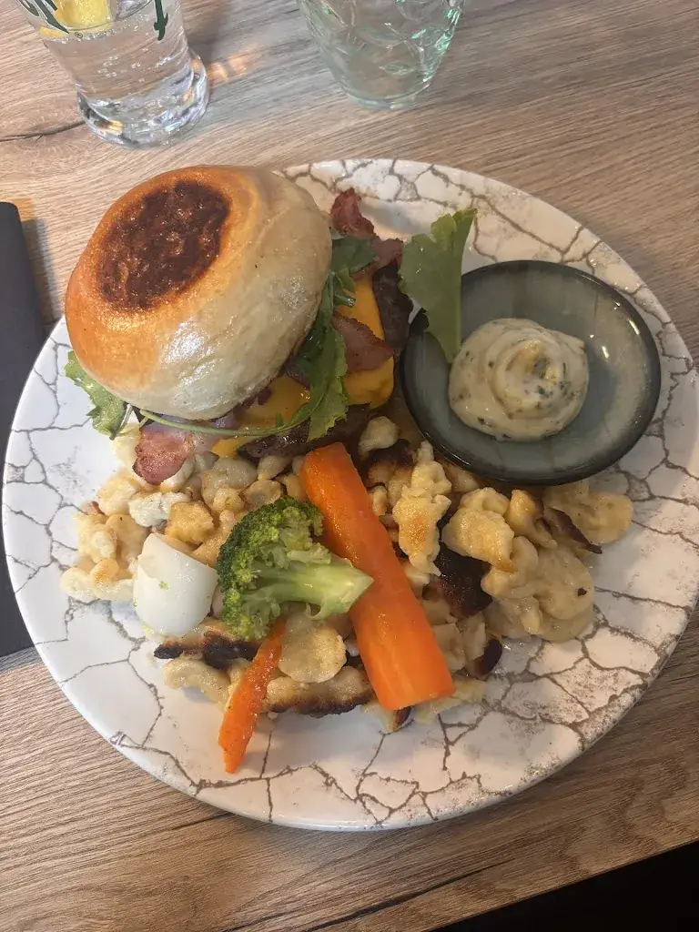 Agathe Leboucher_Chez Elise_Lutzelbourg_review