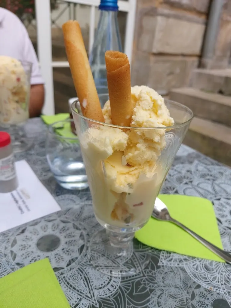 Aline “Lismo” Grattier_Carre Romain_Plombières-les-Bains_review