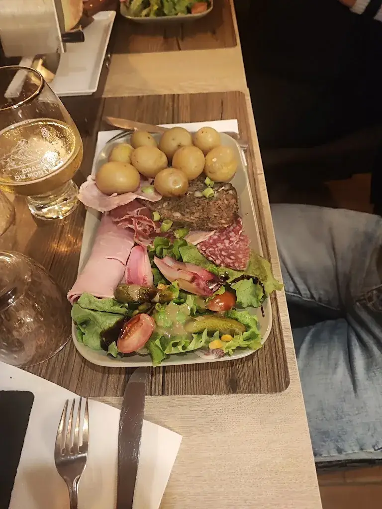 Menu_Le Chalet - Spécialités Savoyardes_Chatuzange-le-Goubet_image_9