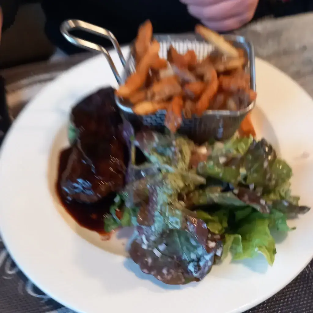 Isabelle Mezier_Auberge CHÉ-NO_Girmont-Val-d'Ajol_review