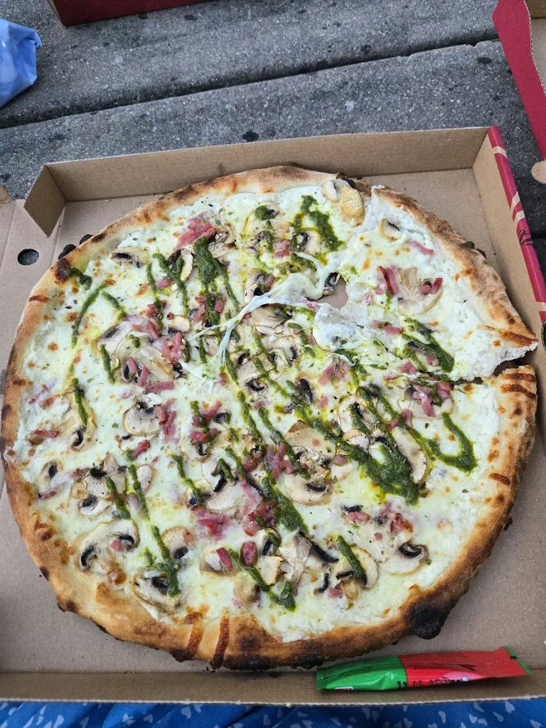 Zio Pizza_Richwiller_slider_image_2