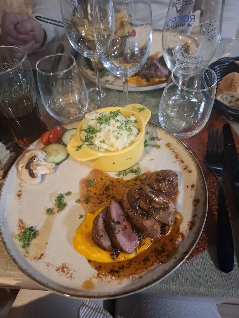 Clothilde Challant_Le Pierest_Rocroi_review