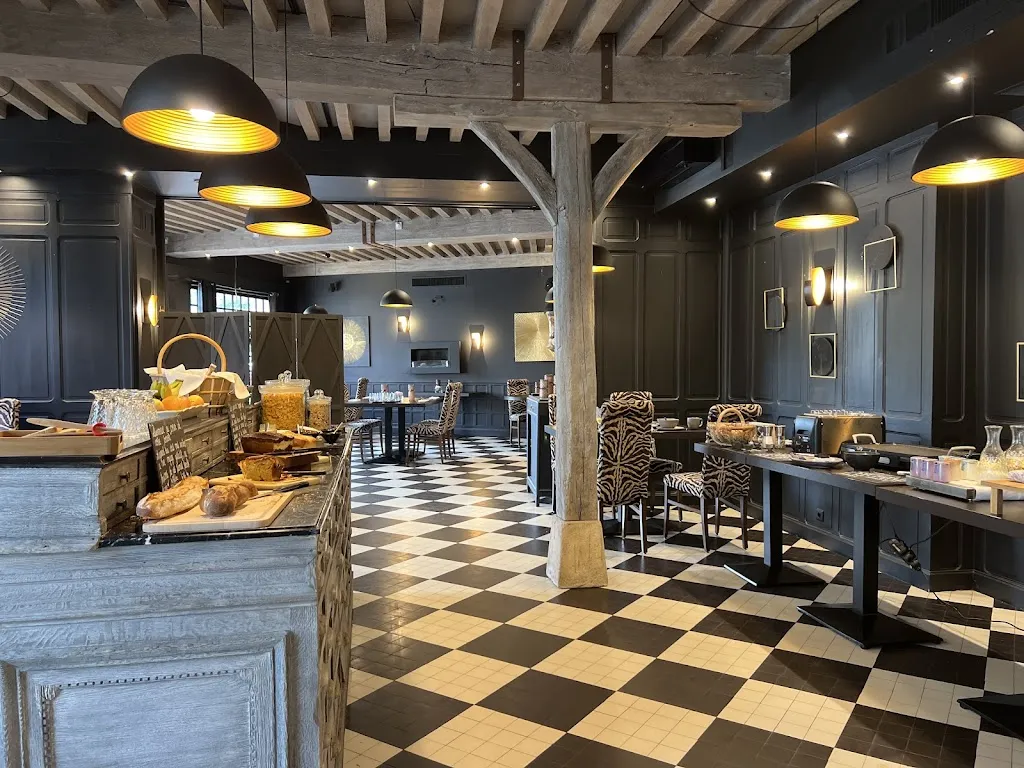 LA TOUR - Restaurant Restaurant in Châtillon-sur-Chalaronne