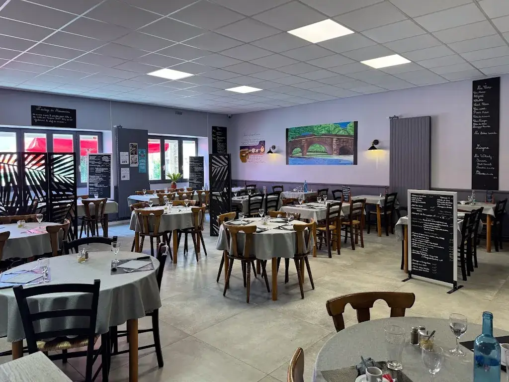 les Marronniers Pmu Bar Restaurant restaurant in Rolampont