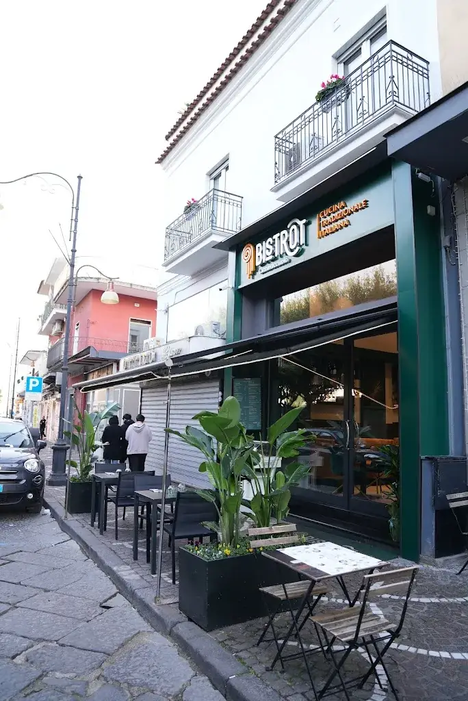 Bistrot Fratelli Cannavacciuolo Restaurant in Italy