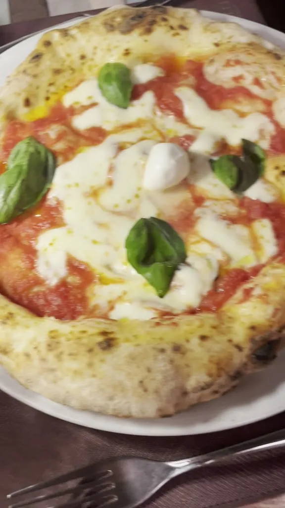 Varnelli Pizzeria Bistrot Ristorante_Italy_slider_image_2