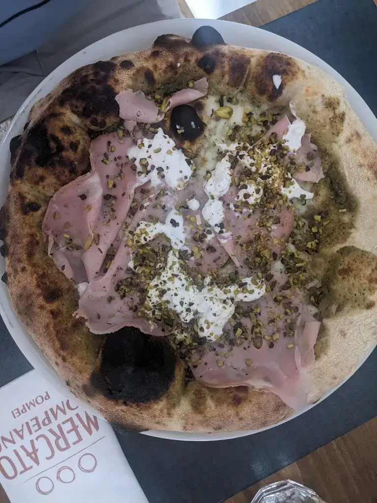 Pamela Milani_Mercato Pompeiano - Pizzeria_Italy_review