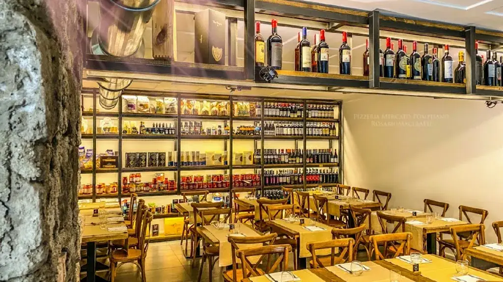 Mercato Pompeiano - Pizzeria restaurant in Italy