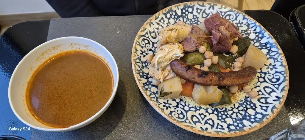 Laura Felicetti_Graine dorée_Moyeuvre-Grande_review