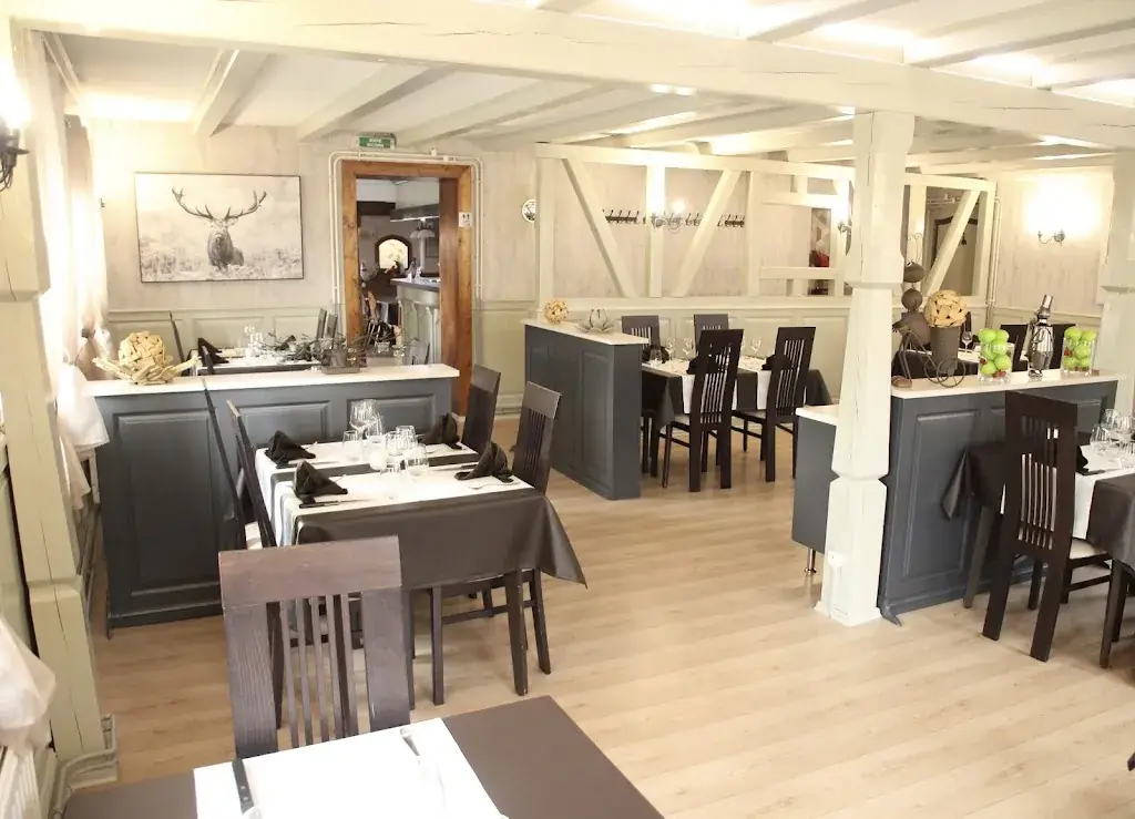 Hostellerie du Cerf Blanc restaurant in Neuhaeusel