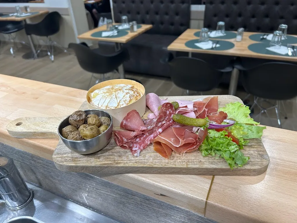 CHEZ ANTHO_Rethel_slider_image_2