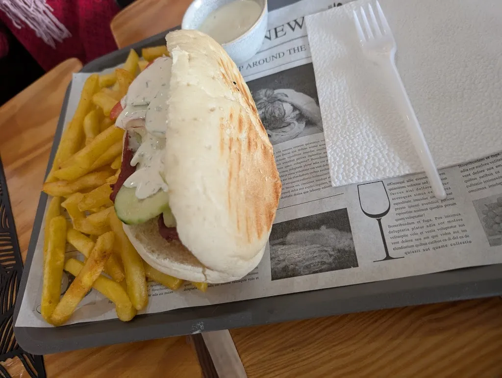 Samira MATMAT_Le Refuge_Saint-Avold_review