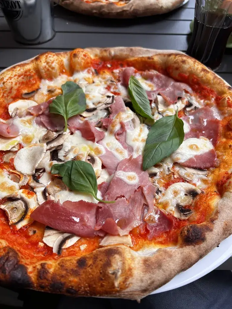 Florentino - Pizzeria au feu de bois -_Saint-Amarin_slider_image_3