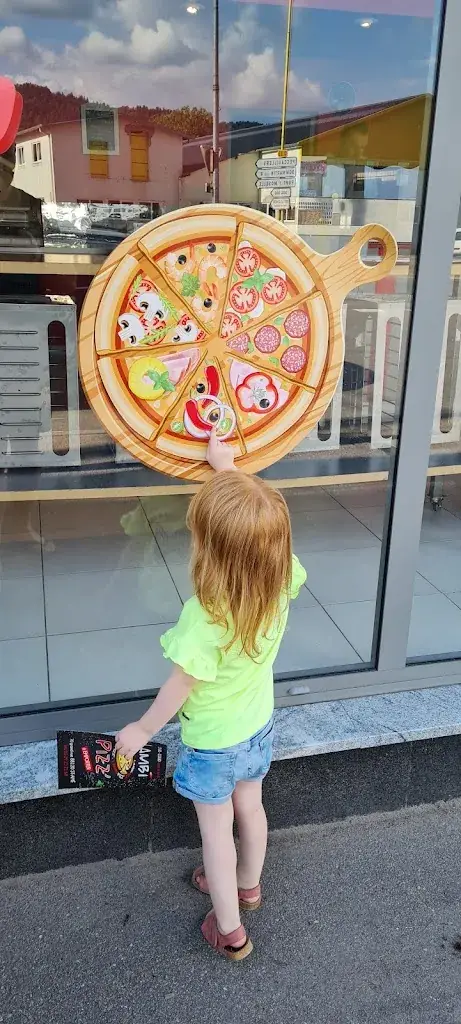 J Gilissen_Lambi Pizz_Saint-Amé_review