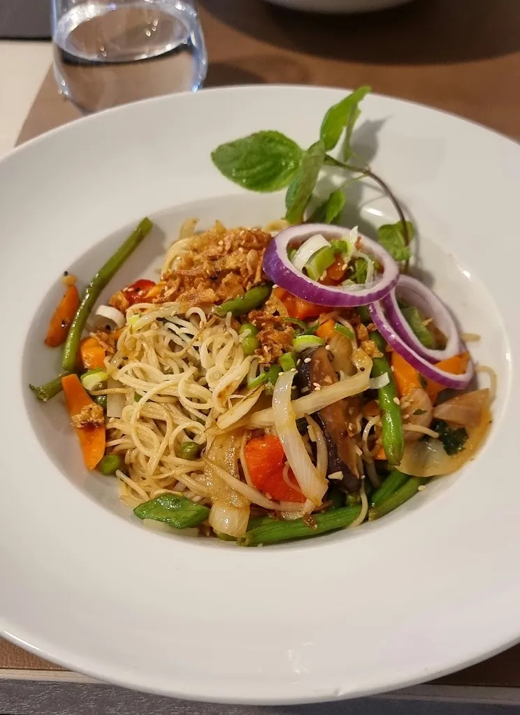 Vignesh Hari_Restaurant Phan'x_Cluses_review