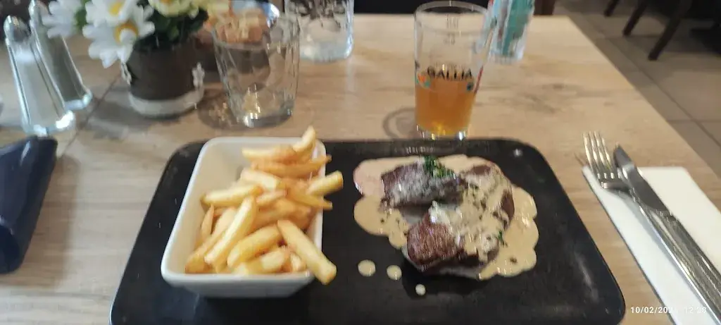 Thierry Villebrun_Restaurant le 8 Mai_Cluses_reseña