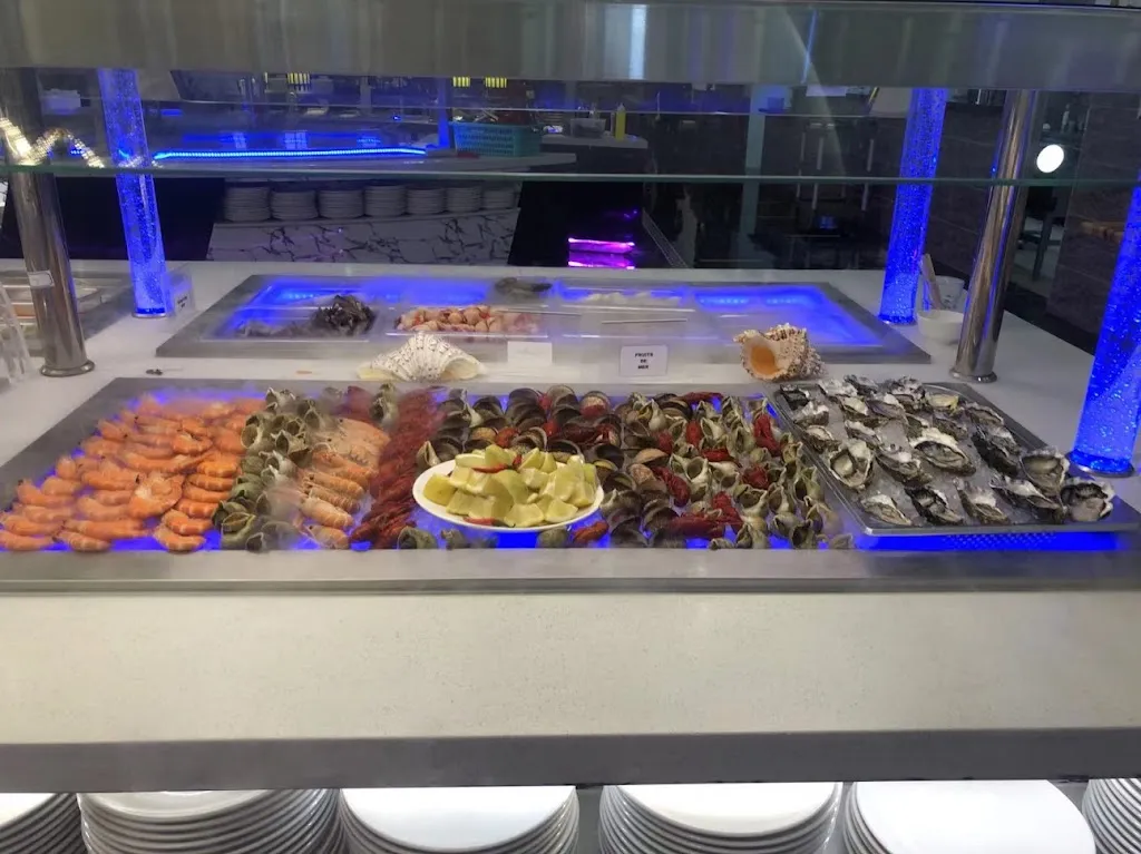 Anya Roux_Wafu_Saint-André-les-Vergers_recensione