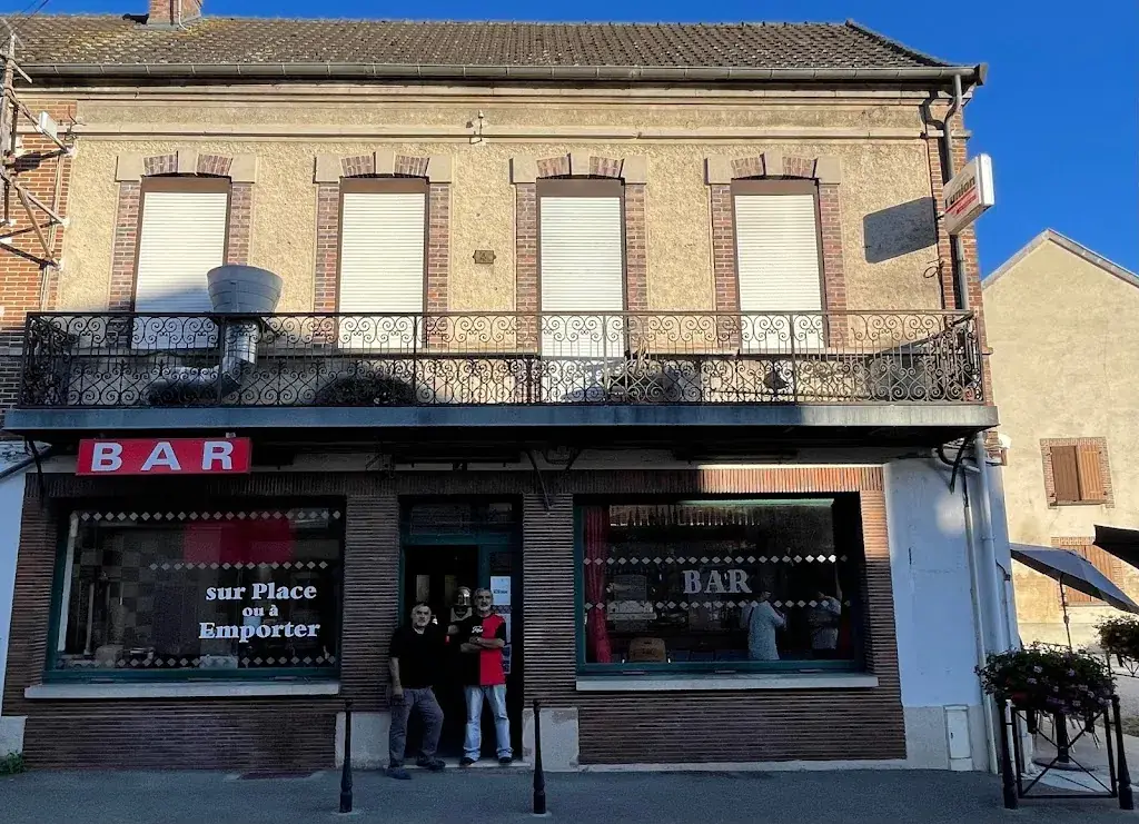 Aux 2 Freres_Anglure_slider_image_1