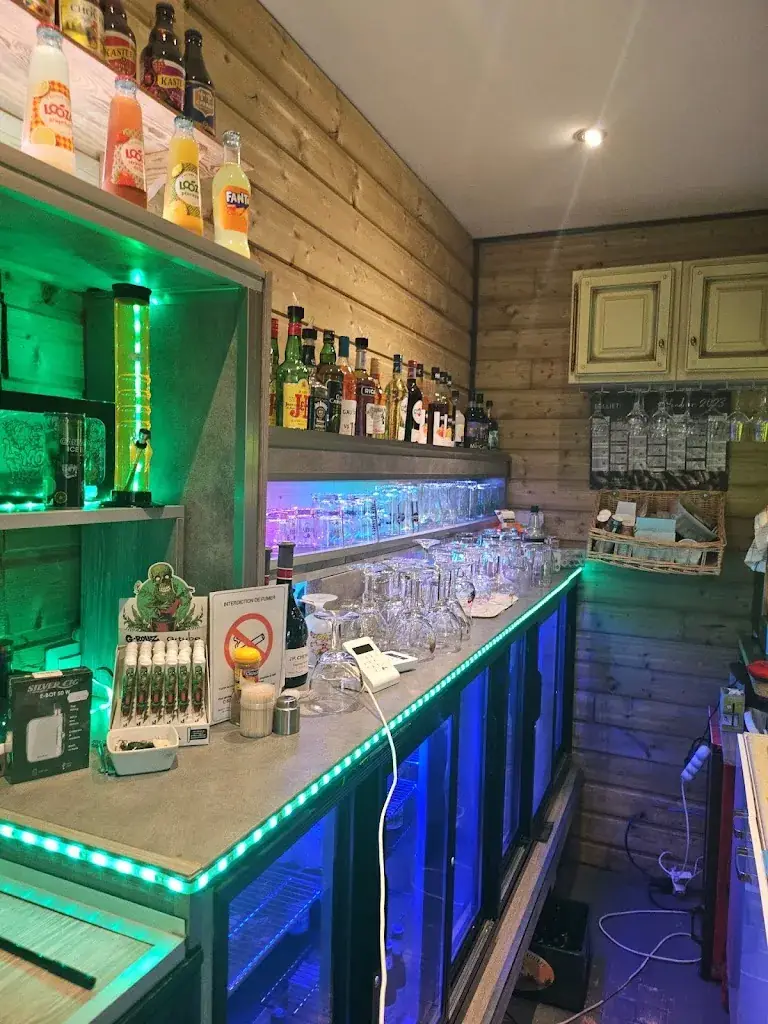 Café de la place_Saint-Menges_slider_image_2