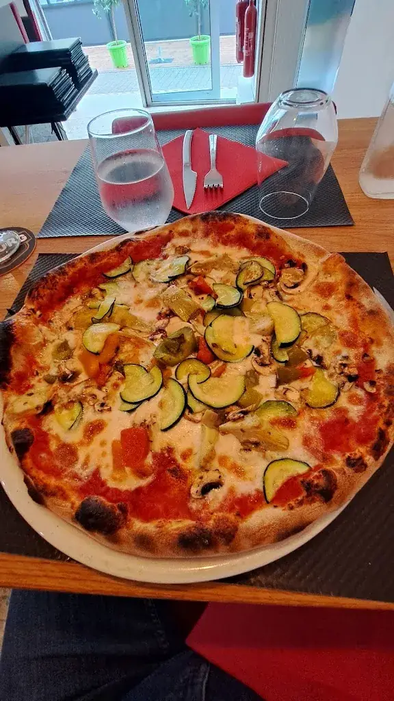 Piazza San Marco_Romilly-sur-Seine_slider_image_3