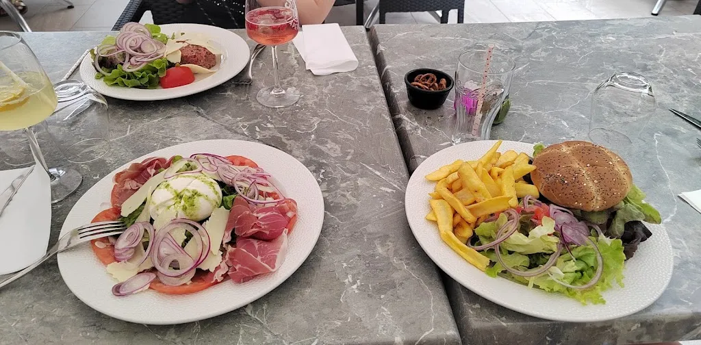 Hélène Babilon_Le Montana_Saint-Julien-lès-Metz_review