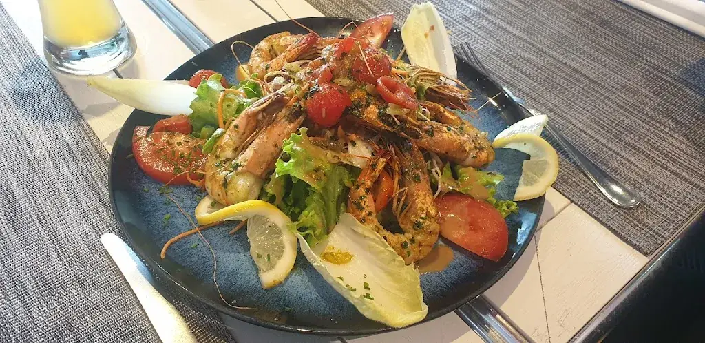 Rui Lima_Le Nouveau Monde_Uvrier_reseña