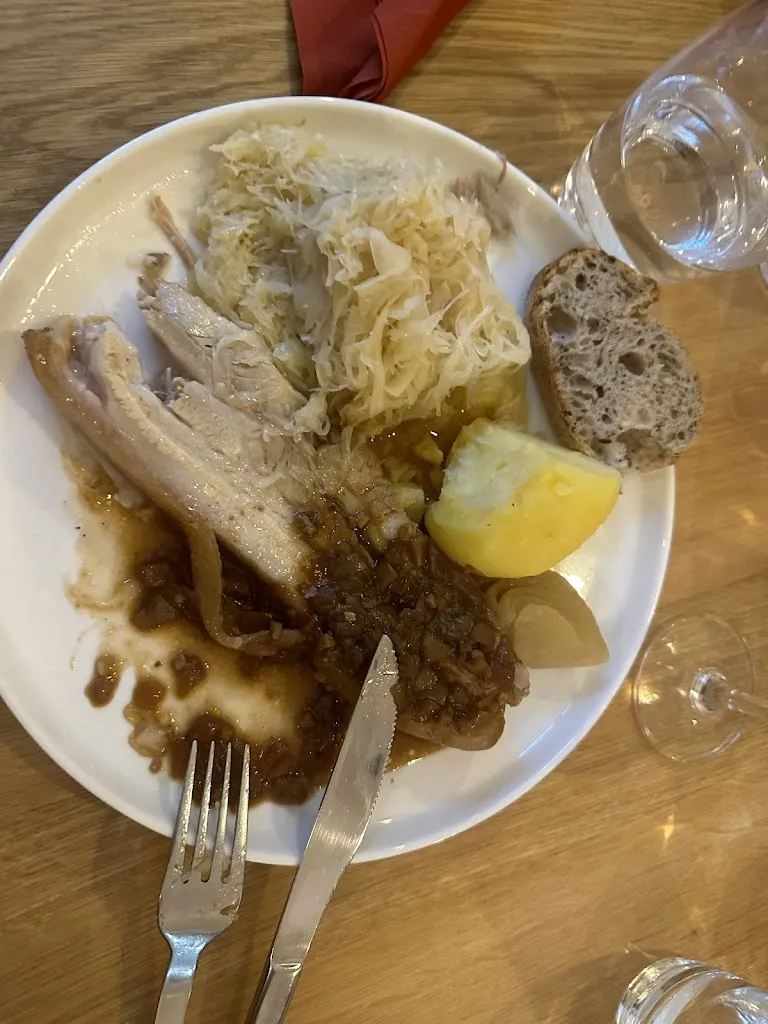 Andreea Zaharia_Bierstub Ville de Nancy_Ribeauvillé_reseña