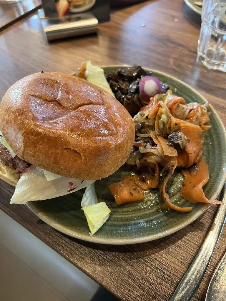 Léna GREMILLET_Les Comptoirs d'Alice_Barberey-Saint-Sulpice_review