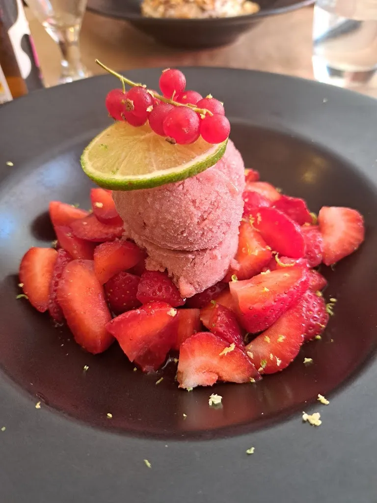 Alexandra Raguès_Le Basilic_Saint-Nicolas-de-Port_recensione