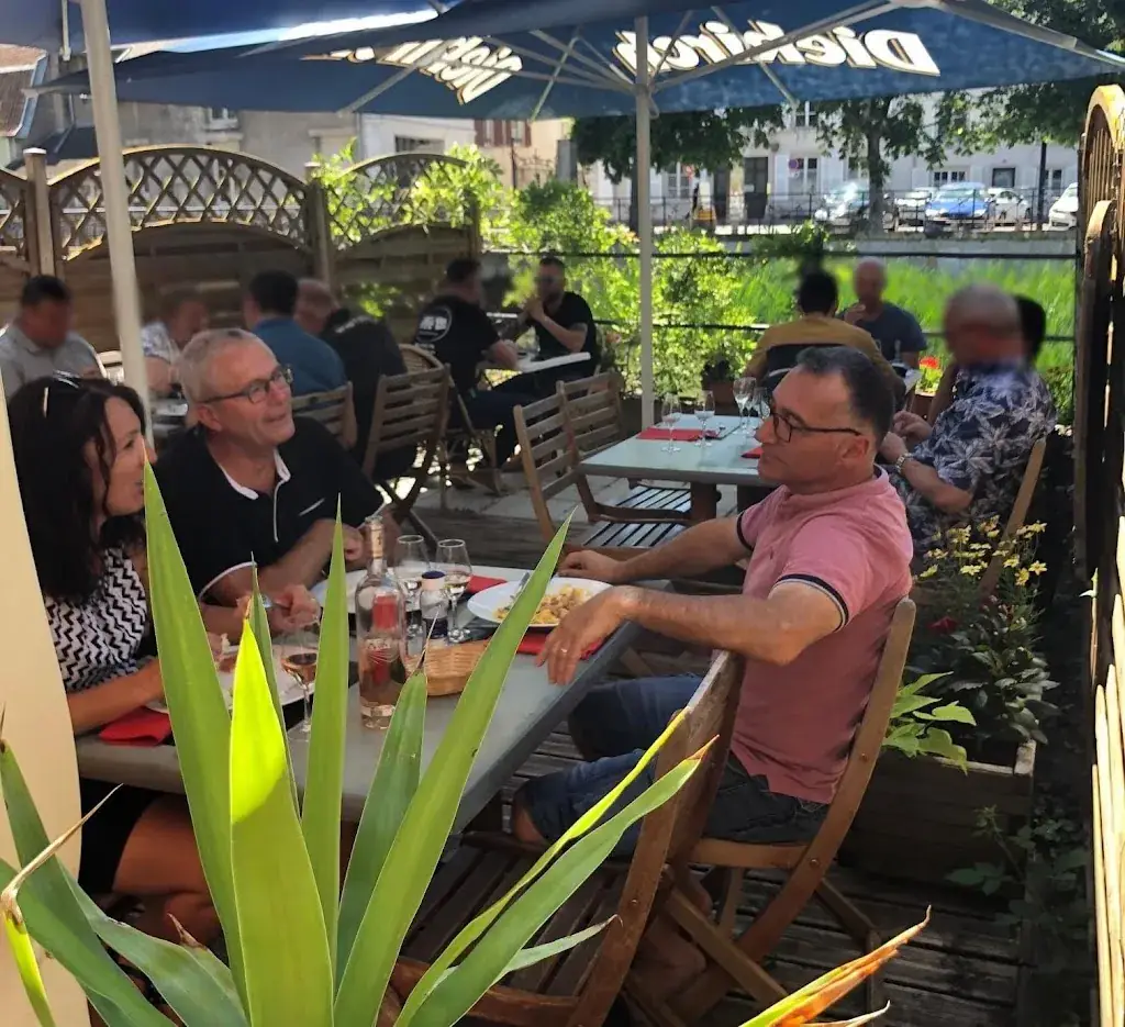 Restaurant Au bruit des bouchons_Saint-Nicolas-de-Port_slider_image_3