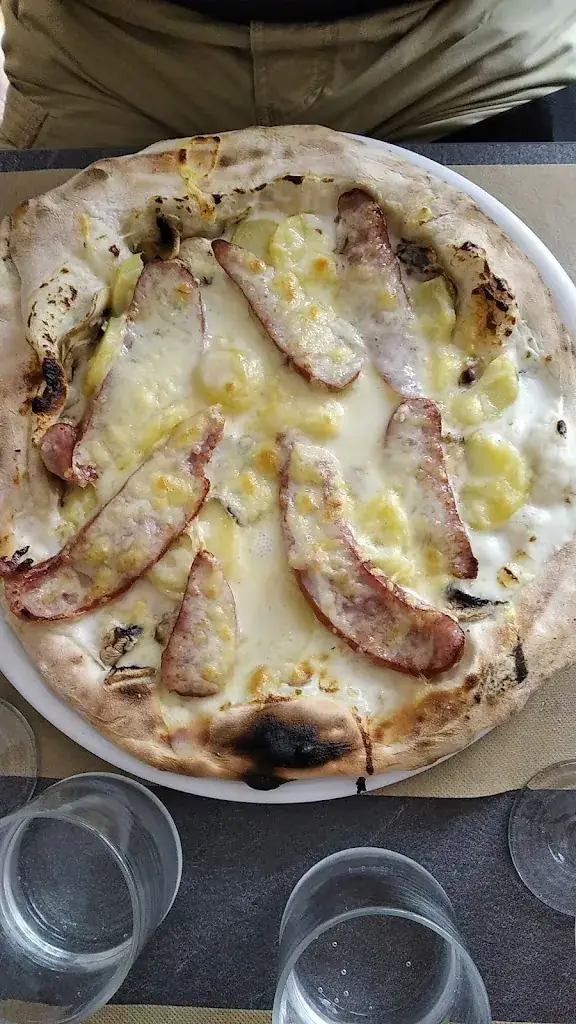 Catherine Manfredi_Le P'tit Prestige_Saint-Nicolas-de-Port_review