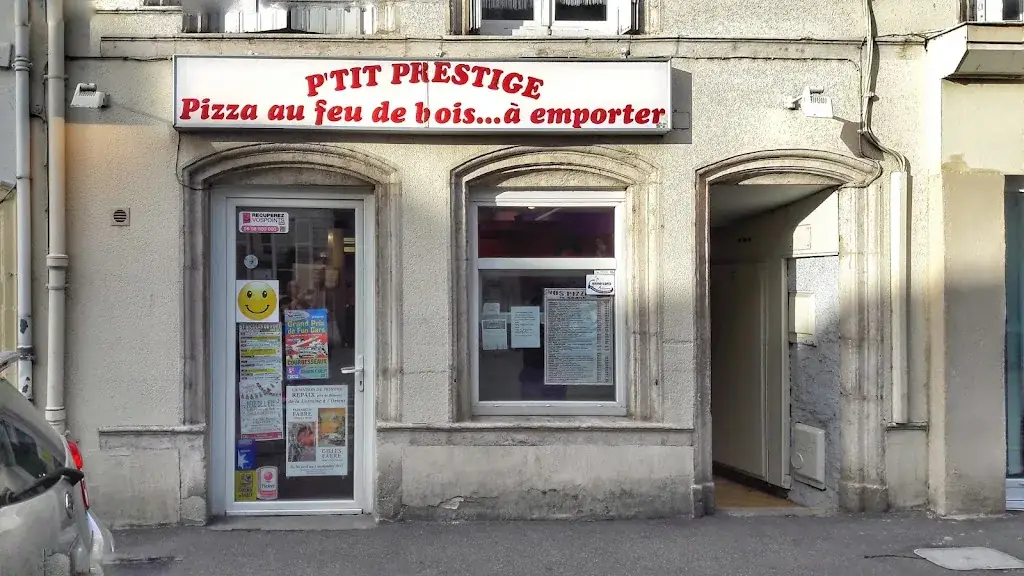 Le P'tit Prestige Restaurant in Saint-Nicolas-de-Port
