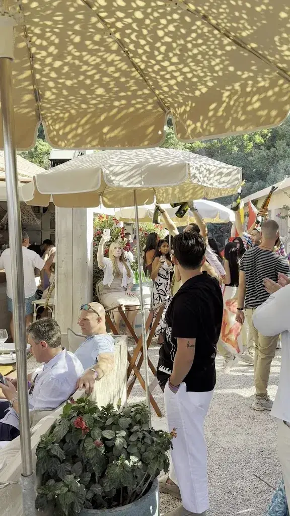 Yarline Yepez_La Guérite - Cannes_Cannes_review