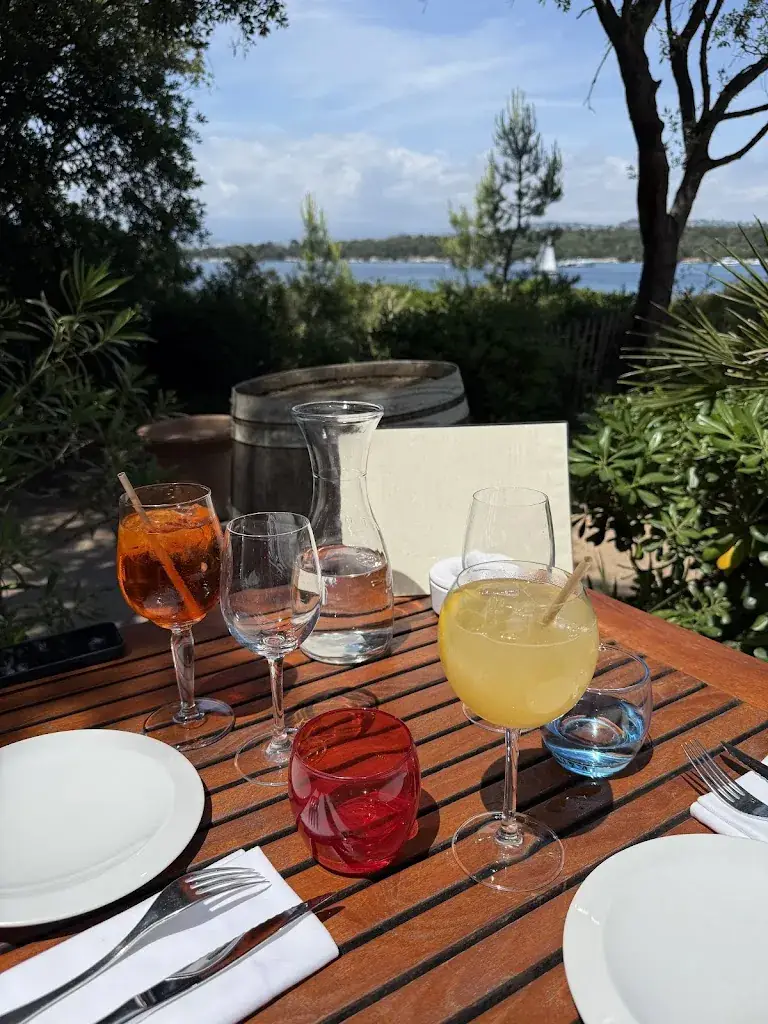 Daria Corrigan_Restaurant La Tonnelle_Cannes_review