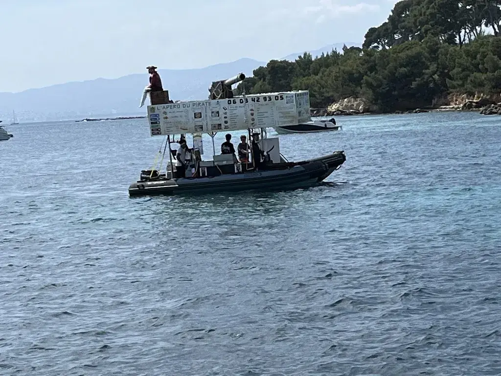 Shane Anderson_L’apéro du Pirate_Cannes_review