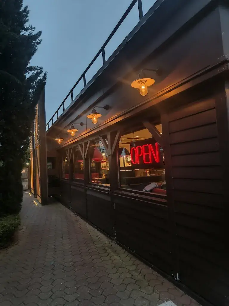 Jonas De Clercq_Buffalo Grill Saint-Parres-aux-Tertres_Saint-Parres-aux-Tertres_review