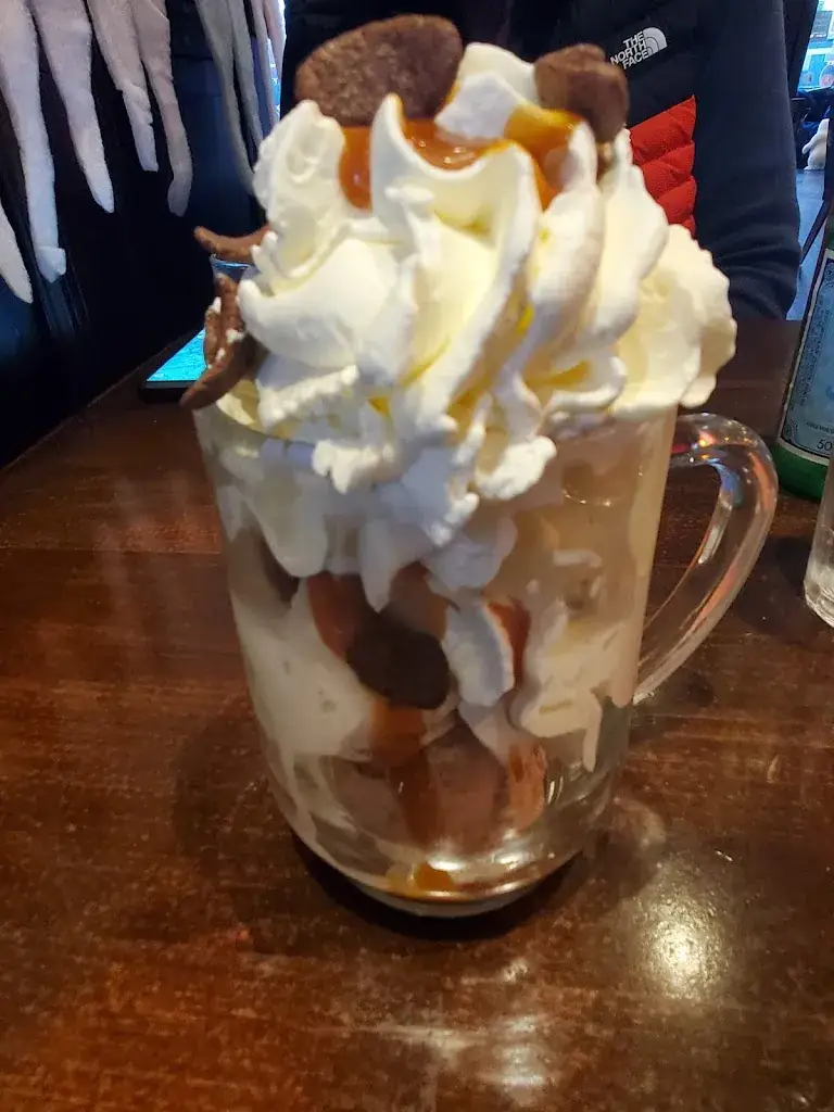 Tracy Berry_Au Bureau - Pub et Brasserie_Saint-Parres-aux-Tertres_recensione