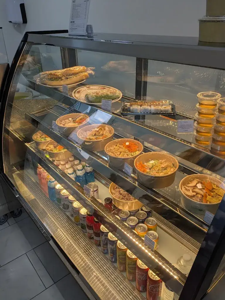 CHEZ KEO Restaurant in Saint-Parres-aux-Tertres