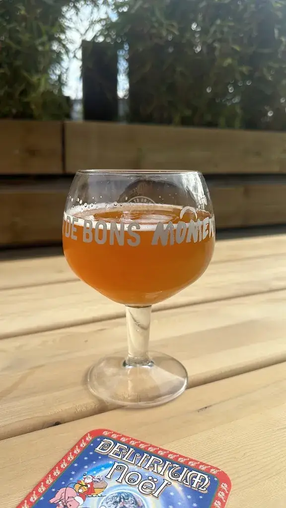 Frank Zuurveld_V and B St-Parres-aux-Tertres_Saint-Parres-aux-Tertres_review