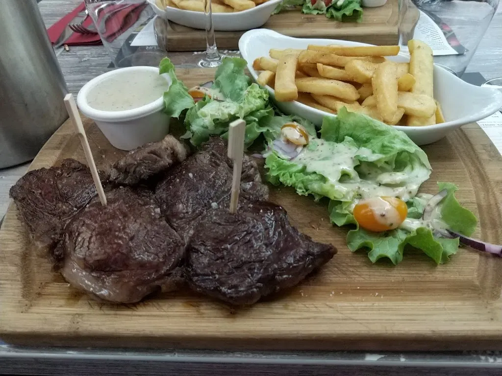 Fabio Latouss_Le Saint-Max_Saint-Max_review