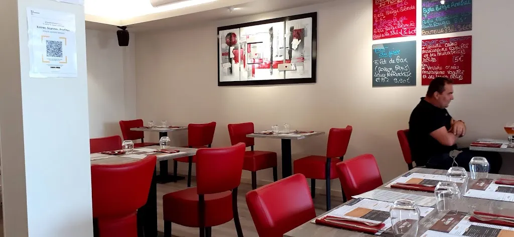 Le Saint-Max_Saint-Max_slider_image_1